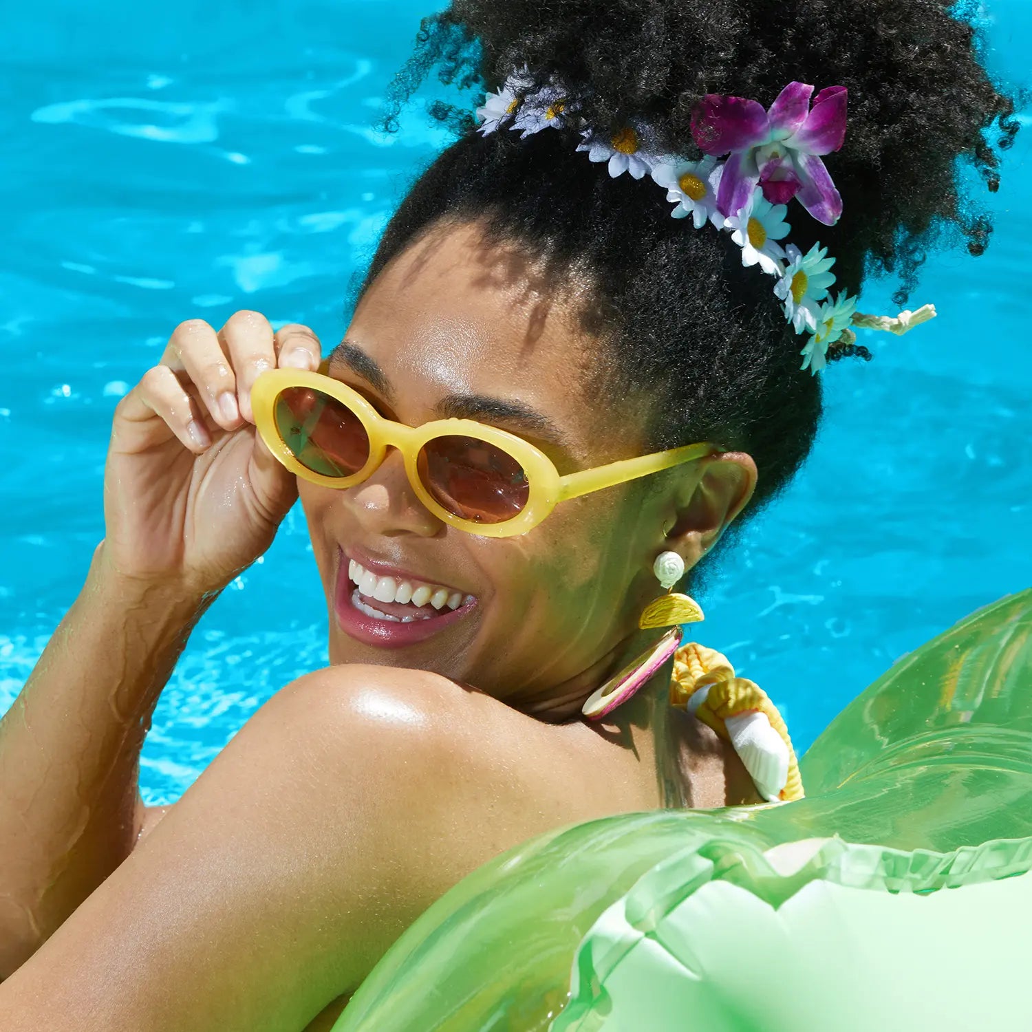 Funsicle Cool Sunbather Mat close up with model